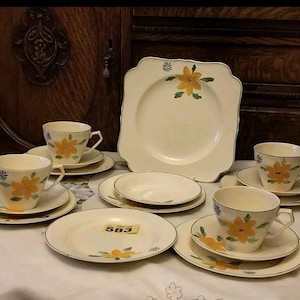 Art deco 1930s 16 piece  tea set