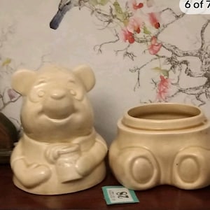 Winnie the pooh honey pot 1988