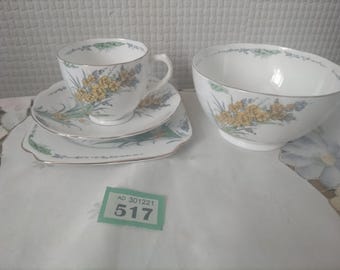 Servizio da tè vintage Art déco con motivo a scopa e zuccheriera abbinata.