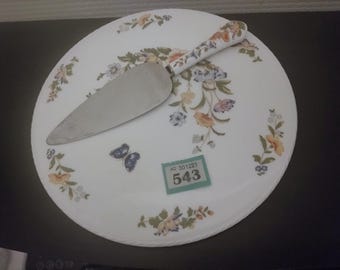 Vintage Anysley Cottage Garden Tortenständer und passendes Tortenstück im Cottage-Garten-Stil