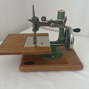 Máquina de coser para juguetes Singer-Grain