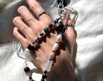 High Quality Custom Phone Charm Freshwater Pearl Black Gemstone Pearl Phone Charm Luxury Gift Pearl Wrist Strap for Phone Personalized Gift