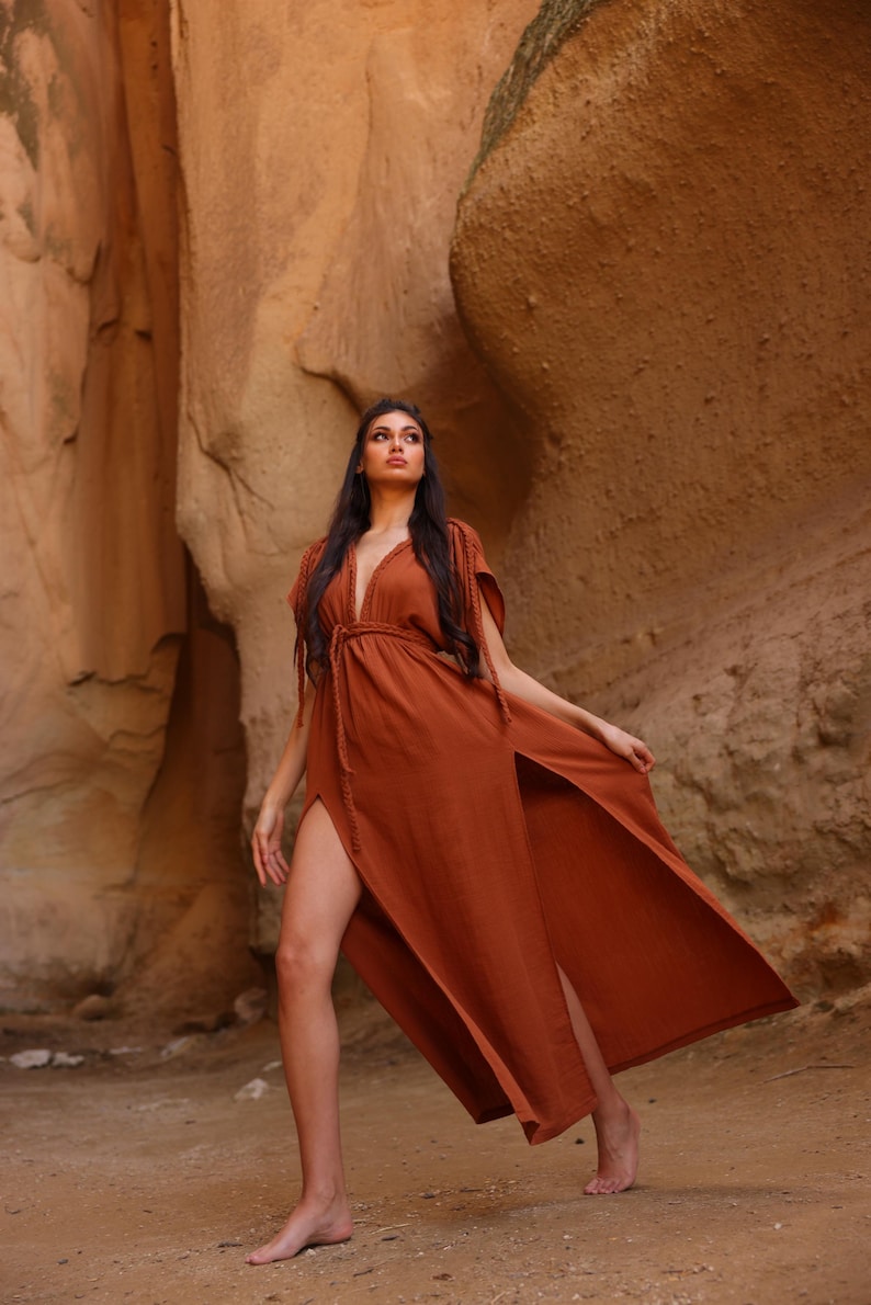 Vestido largo bohemio, vestido de diosa etérea, atuendo de boda bohemio, ropa de festival de verano de inspiración griega, ropa orgánica, lino, ropa de resort Cinnamon Color