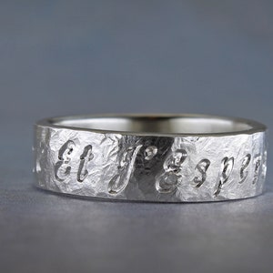 Anillo personalizado a medida, anillo grabado, anillo con inscripción, anillo con palabra, anillo de plata personalizado, anillo rústico de plata de ley martillada, 6 mm