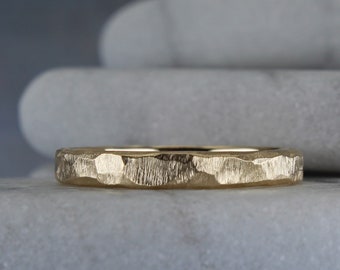 Unique wedding band, engraved custom made, rustic solid gold ring