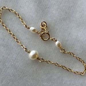 Gold Freshwater Pearl Bracelet,Baby Pearl Bracelet,Dainty Pearl Bracelet,Bracelets for Baby Kids Child Infant Toddler Flower Girl Jewelry