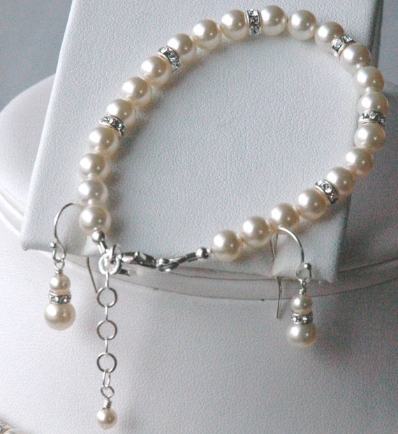 Pearl earrings and bracelet for wedding deals