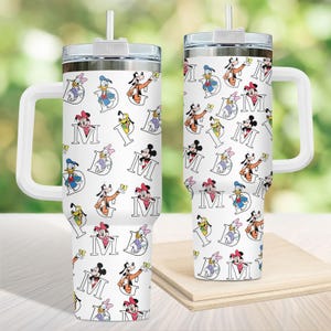 Vaso con monograma de Disney de 40 oz con asa, Mickey, Minnie, Donald, Goofy, Daisy, adorable taza Stanley, regalo de vaso de Disney