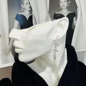 Grace Kelly style vintage rhinestone chandelier silver earrings