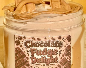Chocolate Fudge Delight- Chocolate-scented slime with two chocolate clay pieces and a glossy drizzle—smooth, stretchy, and super satisfying.