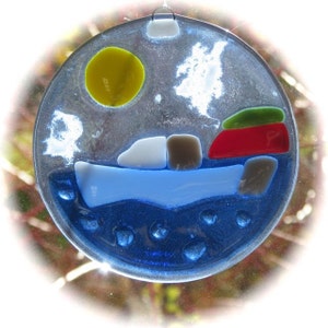 Lobster Boat Sun-Catcher Pattern