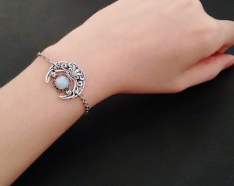 Moonstone Bracelet for women, Witchy Jewelry, Wanderlust jewelry, Silver Crescent moon Bracelet, Wiccan clothing