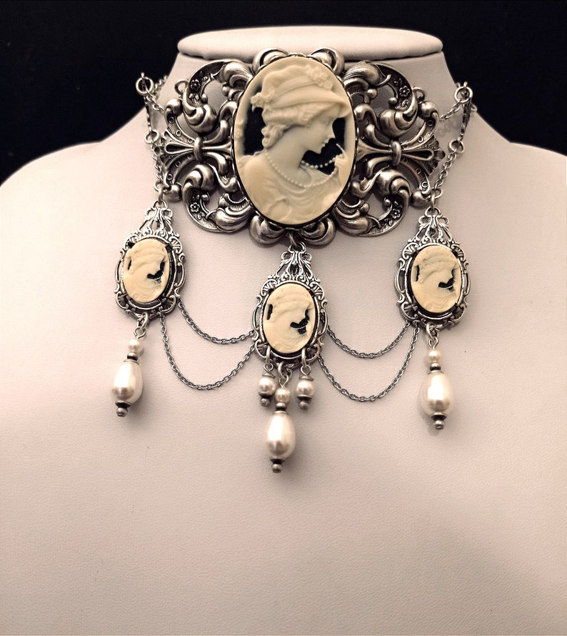 Victorian choker with cream cameos and off white pearls image 2