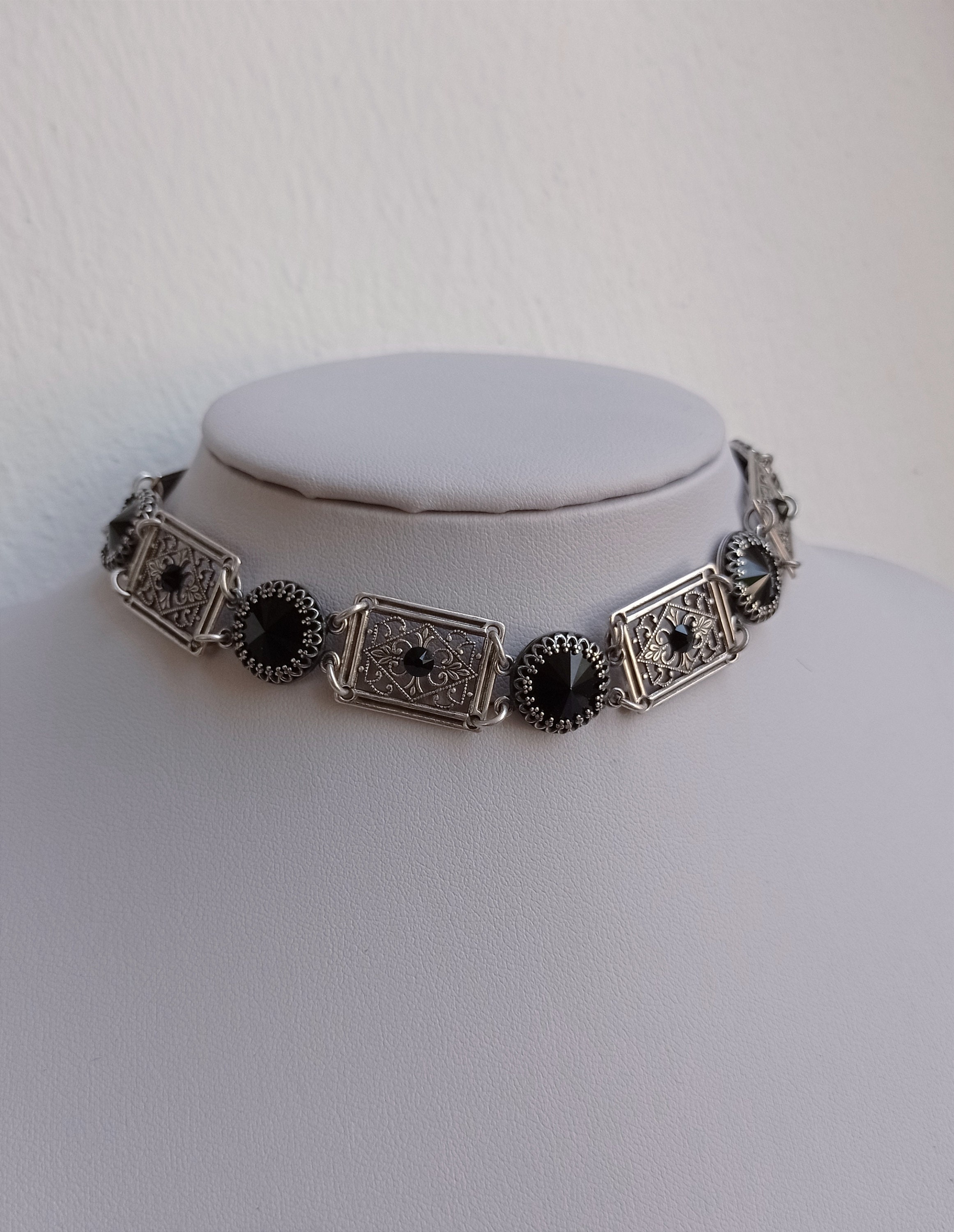 Grand Gothic Choker Silver Black Swarovski Choker – Aranwen's Jewelry