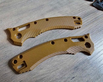 Báscula para anfibios FDE Microtech (G10)