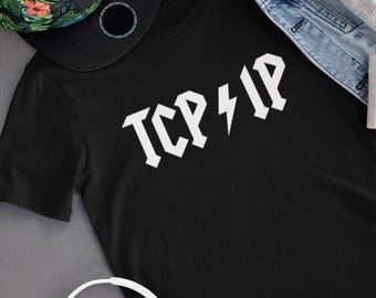 Camiseta unissex de programador TCP/IP | Camiseta engraçada de engenheiro de software | Vestuário de codificação geek - TI, Dev Ops, Rede, Presente de programador, Computador