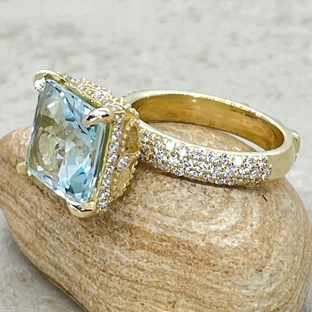 イマン　マリカ　アミナ　アニバーサリーコラージュ Princess Cut Aquamarine Engagement Ring With Diamond