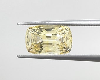 Kanariengelber Saphir im Kissenschliff rechteckige Form in 3.21 Karat - LSG316