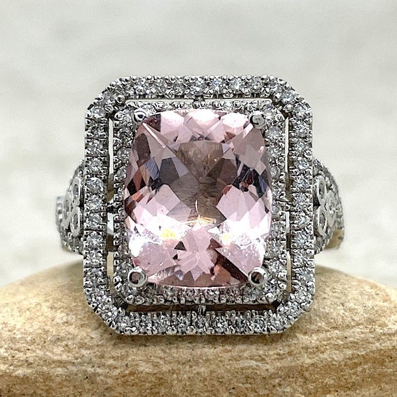 18k White Gold Oval Cut Morganite Peach Champagne Beige Diamond Halo E –  ASweetPear