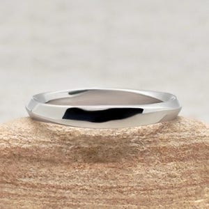 Mobius Wedding Band for Her, 3mm Wide Comfort Fit Shiny Finish Ring, Lifetime Care Plan Included LS5545