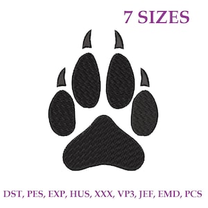 Puede incluir: Un diseño de huella de animal bordado en negro con cuatro dedos y garras afiladas. El texto 7 SIZES aparece en la parte superior, y el texto DST, PES, EXP, HUS, XXX, VP3, JEF, EMD, PCS está impreso en la parte inferior en una fuente morada.