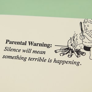 Silence de l'avertissement parental - carte typographique