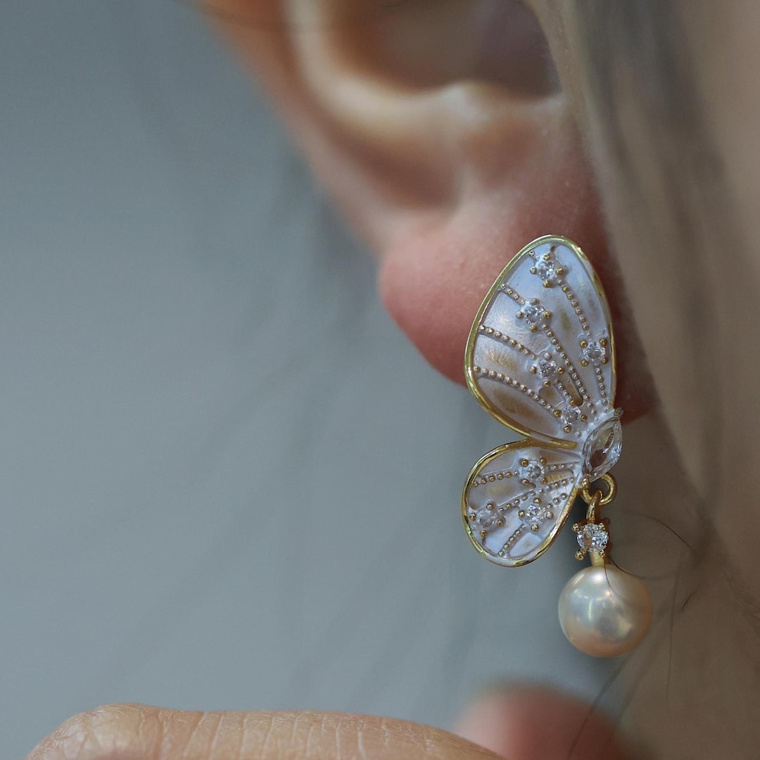 New gold Pearl wings NECKLACE and EARRINGS set. Non tarnish main image 1