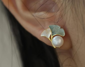 Ginkgo Leaf Pearl Stud Earrings, Nature Inspired Freshwater Pearl Earrings, Handmade Jewelry for Her, Minimalist Leaf Earrings, Holiday Gift