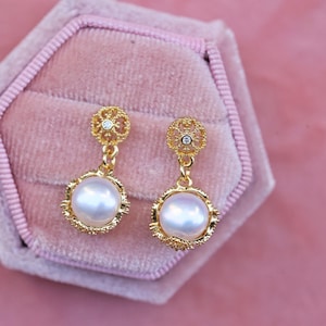 White pearl drop earrings, vintage lace pearl earrings, gold bridal earrings, freshwater pearl dangle, romantic earrings, gift for her