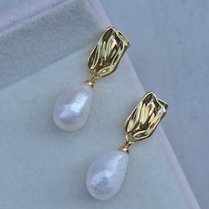 Vintage Baroque Pearl Drop Earrings, Gold Abstract Design, Freshwater Pearl drops, Handmade Statement Jewelry, Holiday Gift for Her