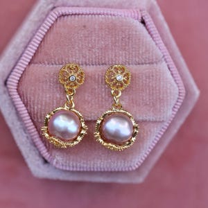 Vintage pearl drop earrings, gold lace earrings, baroque pearl dangle, romantic drop earrings, pink pearl, gift for her, bridal earrings