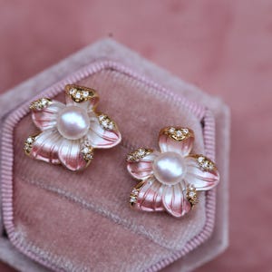 Pink Flower Pearl Stud Earrings for Women, Sakura Style Crystal Floral Earrings, Elegant Bridal Jewelry, Dainty Spring Wedding Gift
