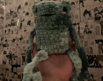 tie-dye crochet frogs