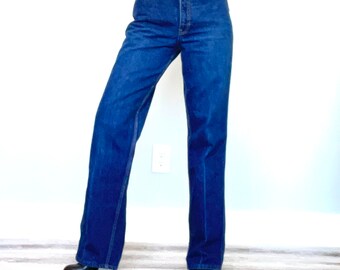 Jeans vintage Calvin Klein lavado oscuro, pierna recta cintura 31