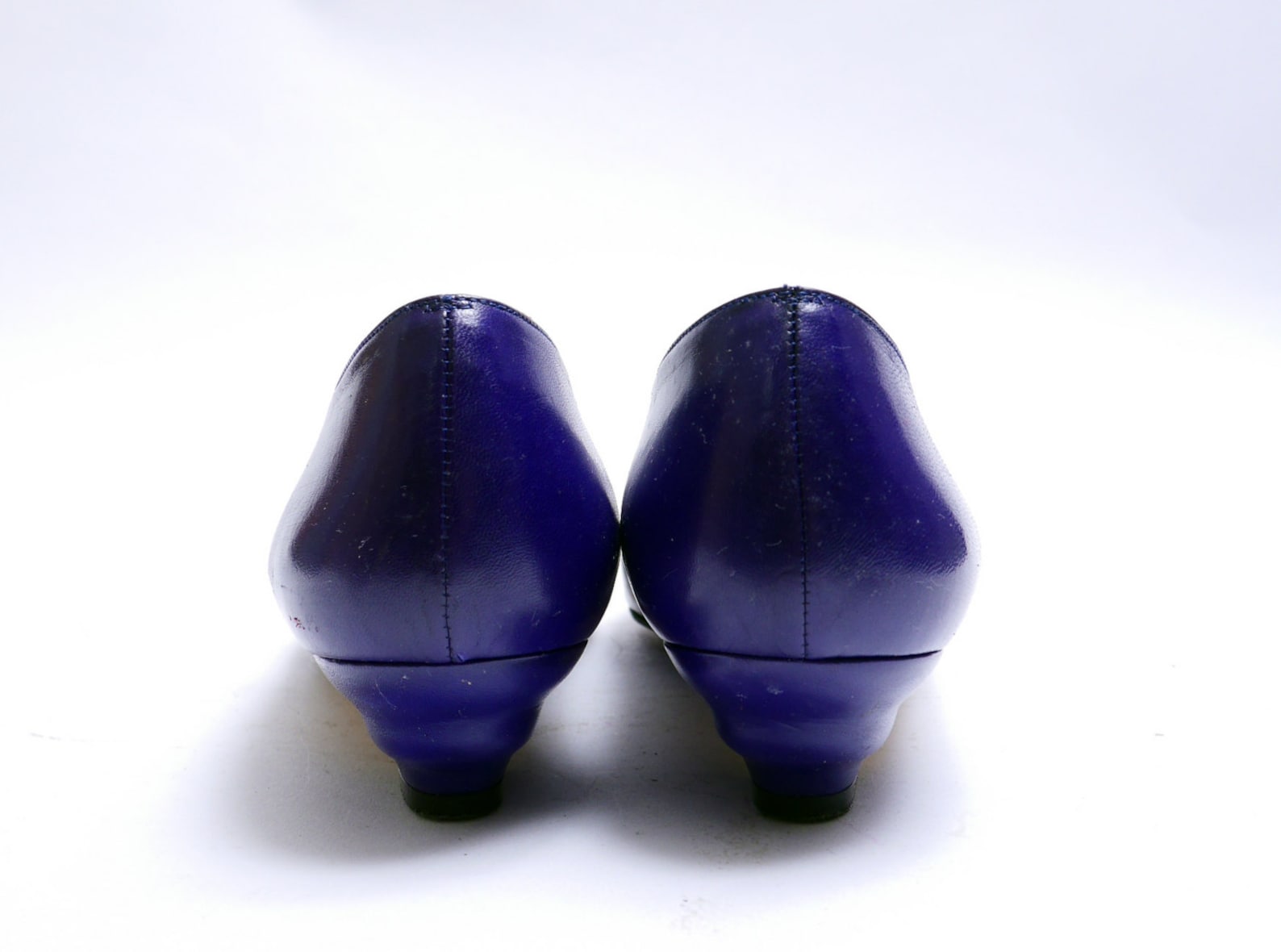 vintage 80s indigo violet proxy pumps// retro chic blue ballet flats // glam dress shoes// 8 1/2n size // 103