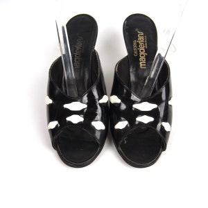 Size 7.5 8N 60s Wedge Slide // Open Toe Slip On Sandals // Black Patent Leather Slides // image 3