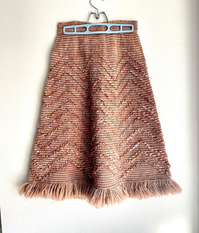 Vtg Chevron Knit Fringe Skirt 25 waist image 1