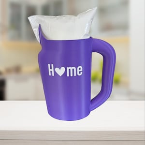 Pichet à lait pour sacs de lait fabriqué au Canada - Bec verseur conçu pour un versement contrôlé, le sac tombe facilement, poignée confortable (maison)