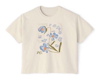 Blue Floral Graphic Tee: Boxy Women's Summer T-Shirt