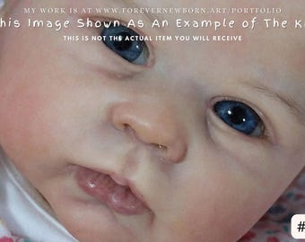 Puede incluir: Un rostro de muñeca reborn realista con ojos azules, piel clara y cejas claras. Texto: MY WORK IS AT WWW.FOREVERNEWBORN.ART/PORTFOLIO, This Image Shown As An Example of The Kit, THIS IS NOT THE ACTUAL ITEM YOU WILL RECEIVE, #03.