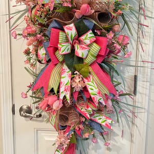 Hello Spring Teardrop Wreath, Denim and Pink Wreath, Floral Door Hanger, Everyday Wreath for Front Door image 3