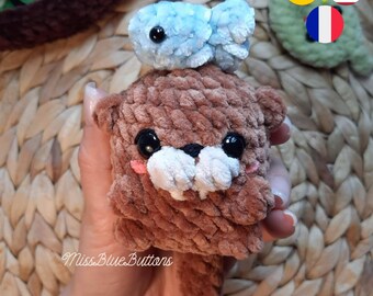 Oatie the Chubby Otter & Tiny Fish Crochet Pattern / Beginner Friendly NO SEW