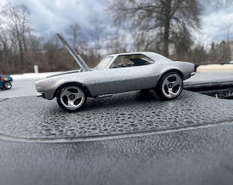 1967 Camaro Hot Wheels,  1982 model hood opens nice silver