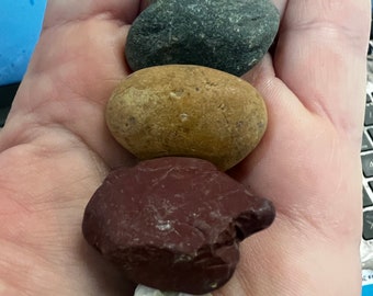 Mini Rainbow Rock Collection Raw Geology Samples Learn Put in Aquarium Terrarium or to Tumble 7 pc set