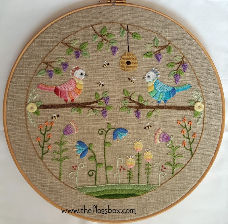 Two Birds Crewel Embroidery Pattern and Kit imagem 1