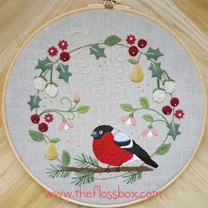 Christmas Wreath Crewel Embroidery Pattern