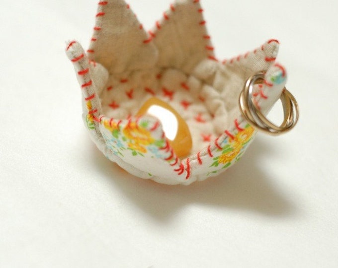 Crown Jewelry Holder With a Yellow Stone Etsy