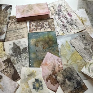 Papiers recyclés vintage teints botaniquement écologiques, lot de plus de 20 pièces