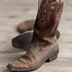 Ariat Arden westernlaarzen jaren 90 landelijke stijl bloemenpatroon dames made in Mexico