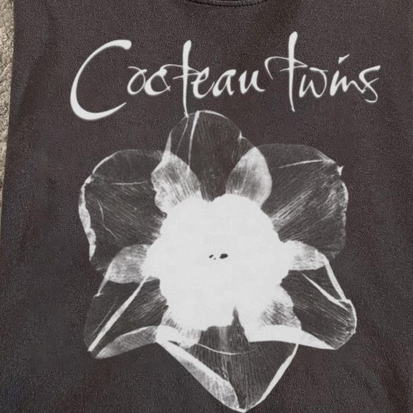 T-shirt graphique fleuri Cocteau Twins